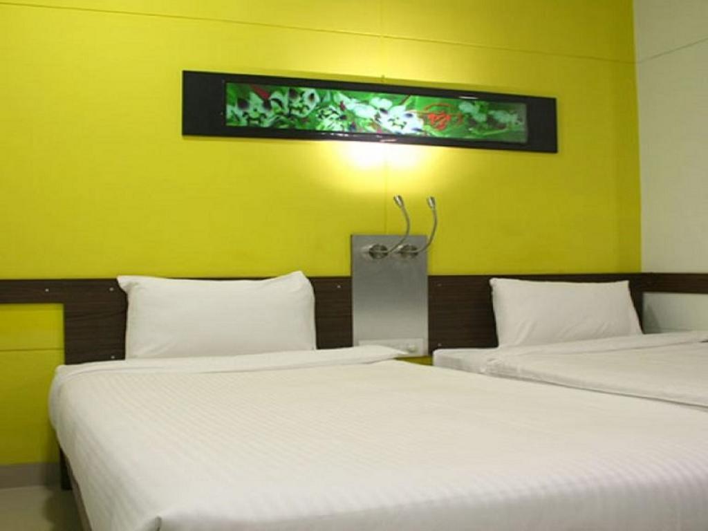 Hotel Faridabad Extérieur photo